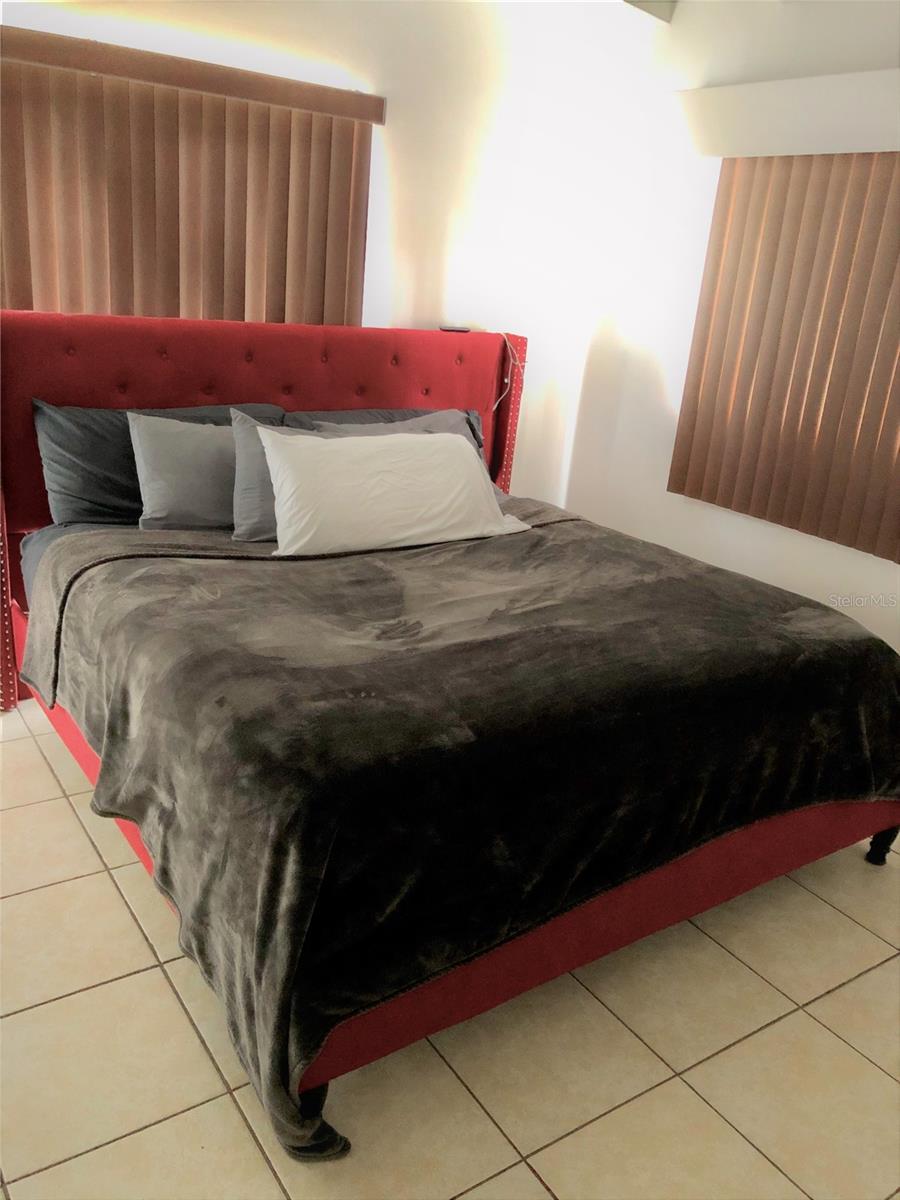 2921 GREENBRIAR ST, SARASOTA, FL, 34237