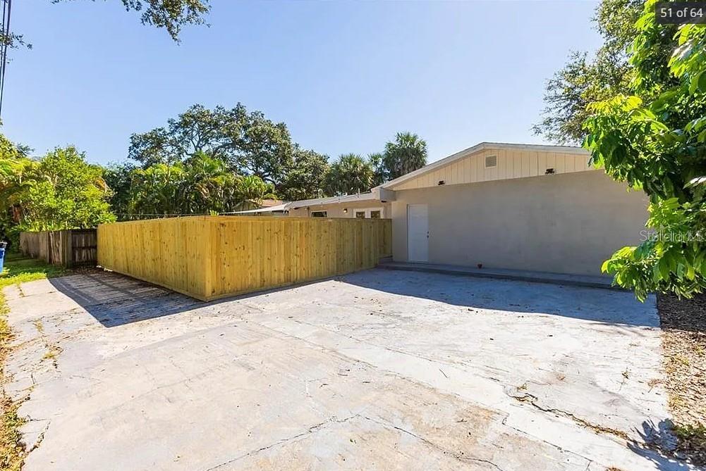 521 35TH AVE NE, ST PETERSBURG, FL, 33704