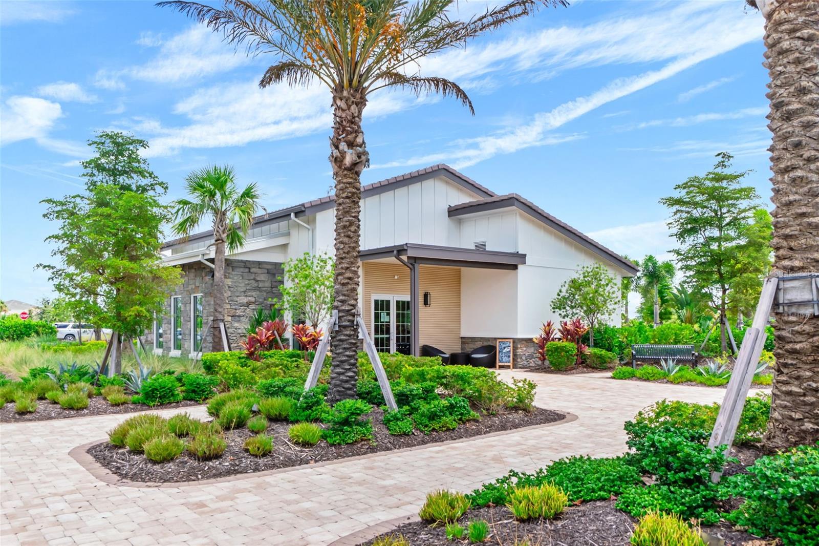 A4668742 Property Photo