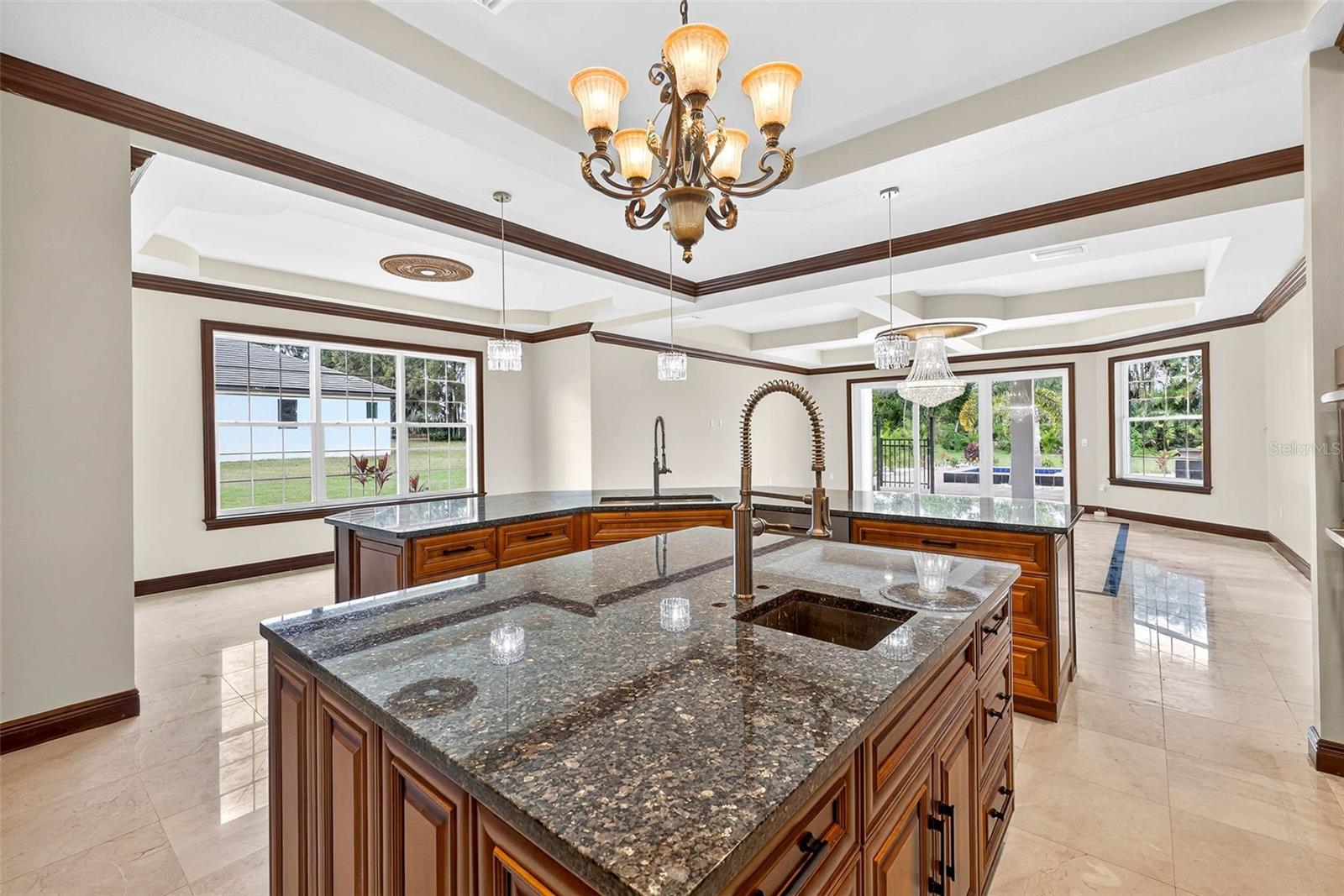 TB8438650 Property Photo