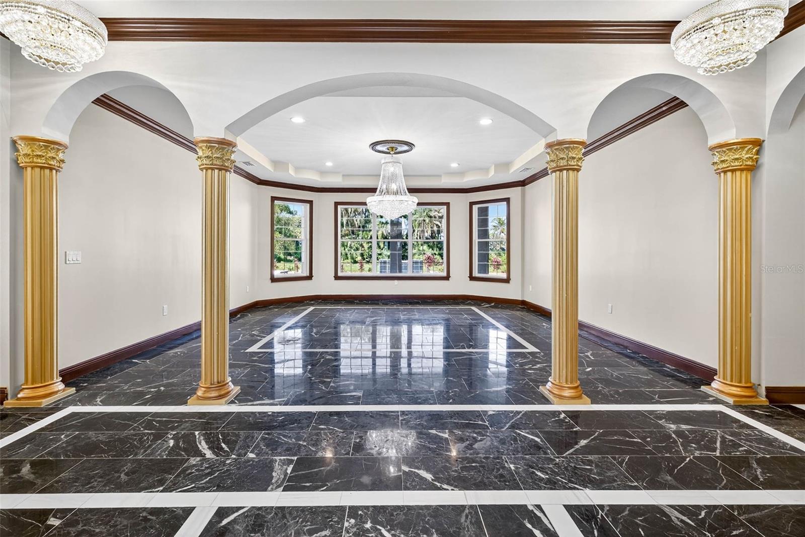 TB8438650 Property Photo