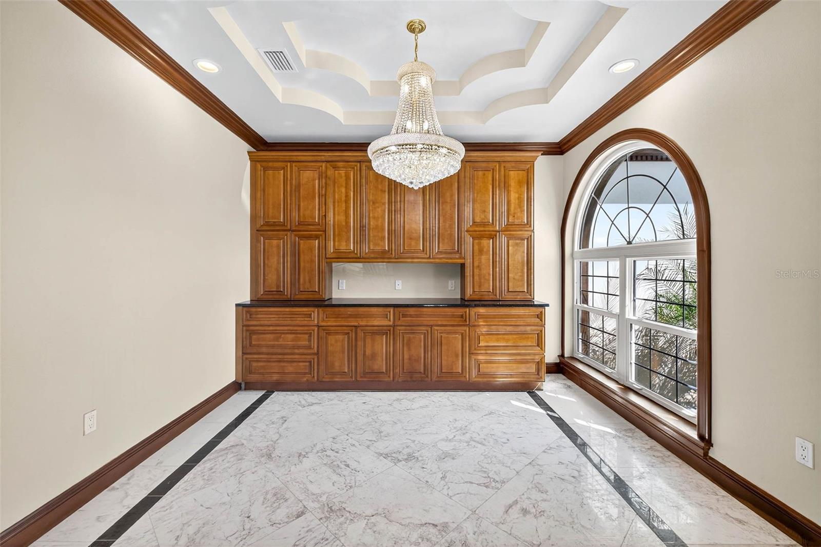 TB8438650 Property Photo