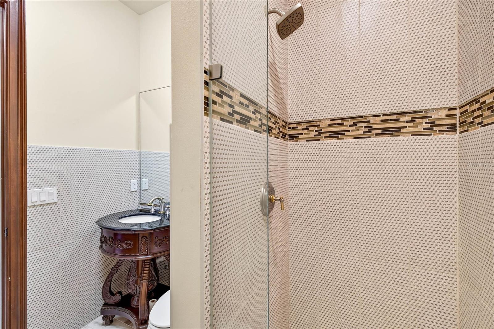 TB8438650 Property Photo