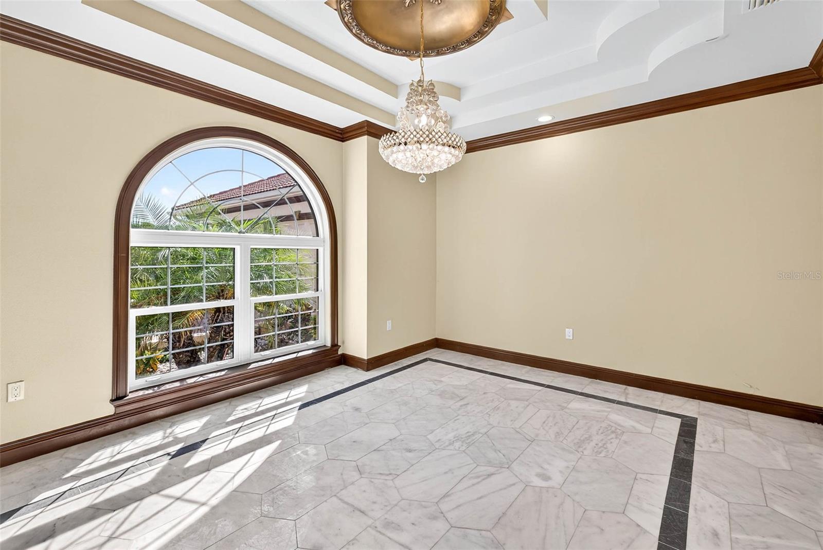 TB8438650 Property Photo