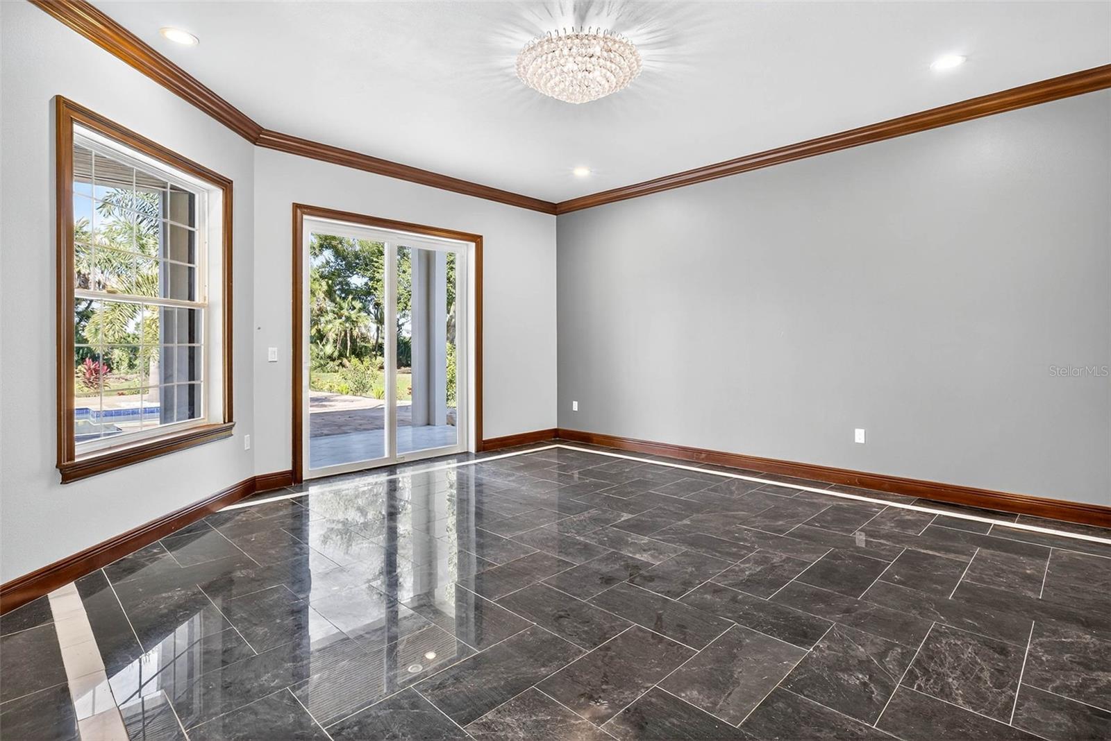 TB8438650 Property Photo