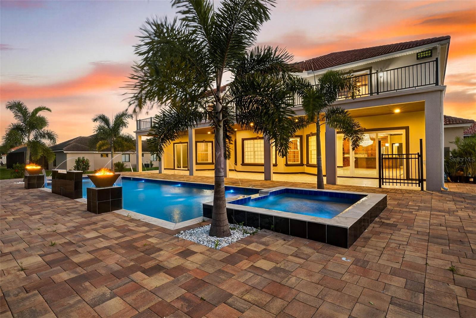 TB8438650 Property Photo