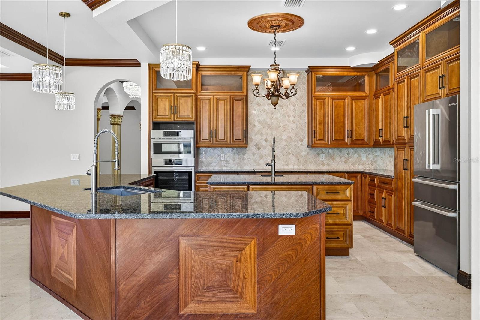 TB8438650 Property Photo