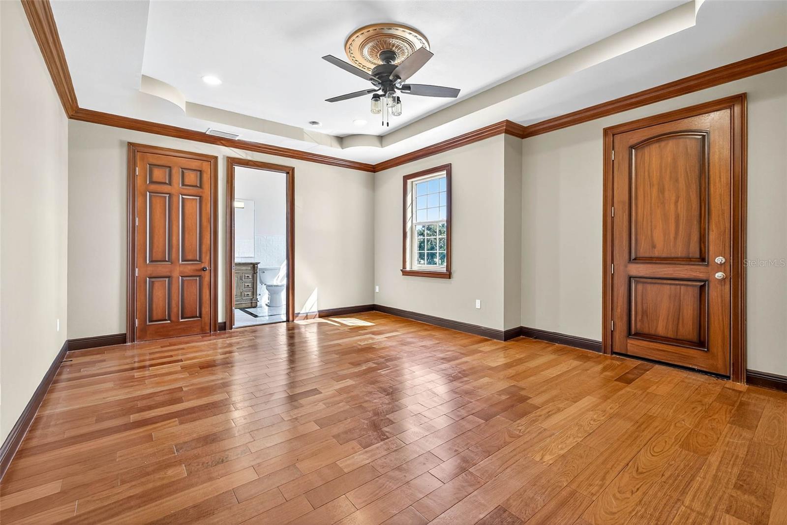 TB8438650 Property Photo