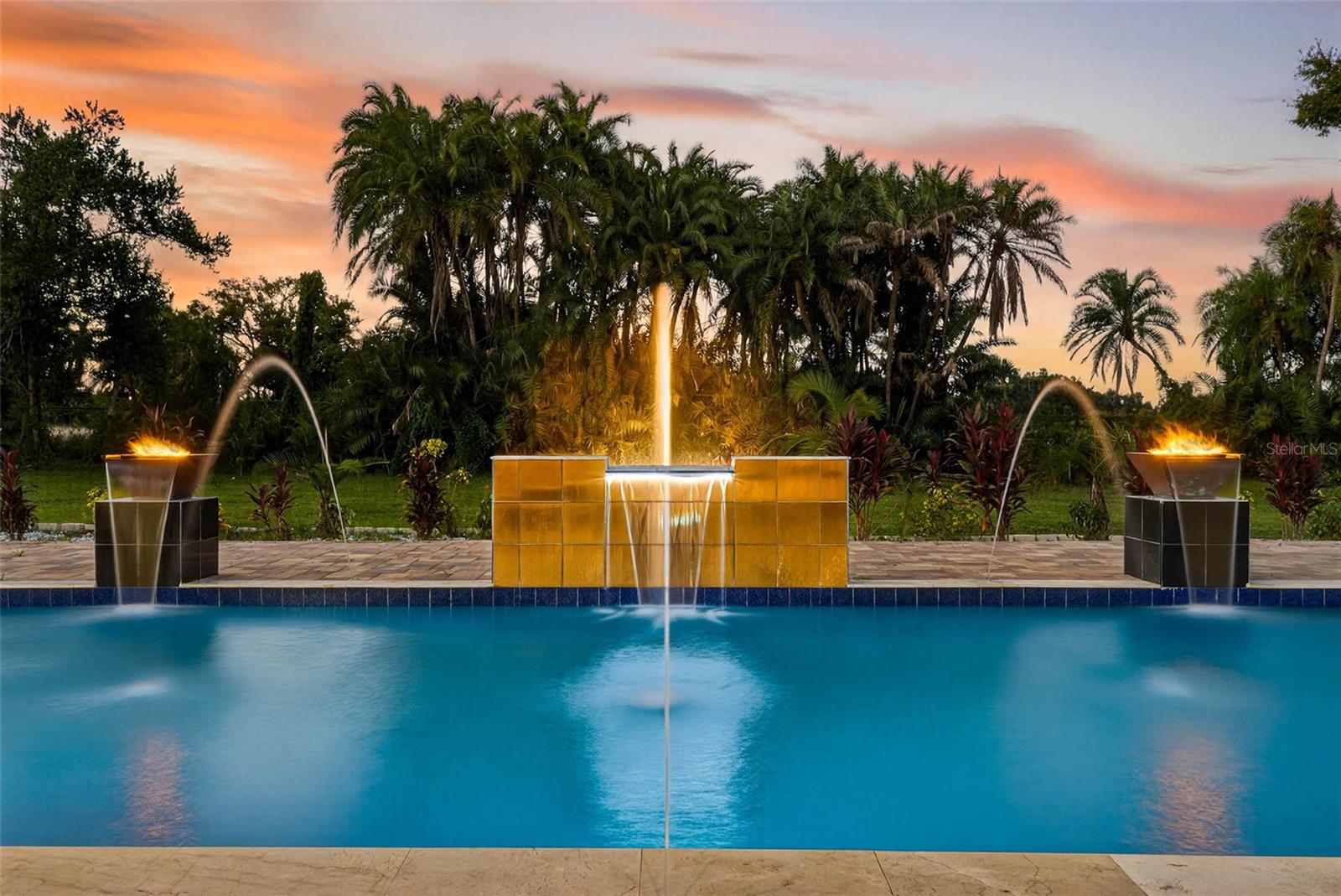 TB8438650 Property Photo