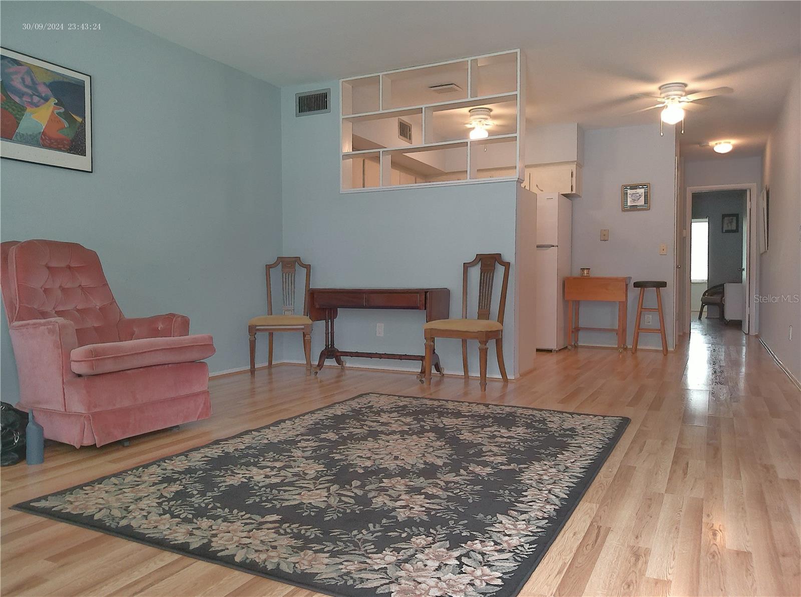 W7879946 Property Photo