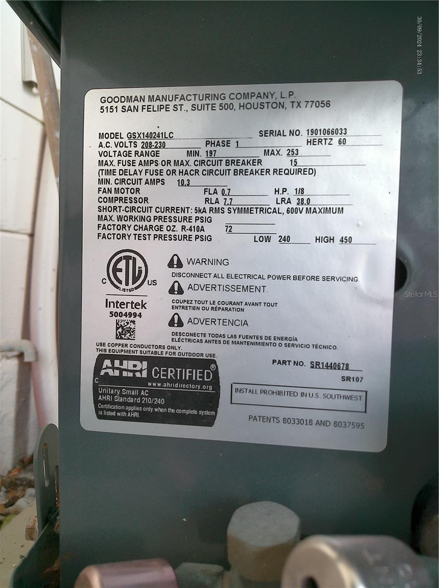 W7879946 Property Photo