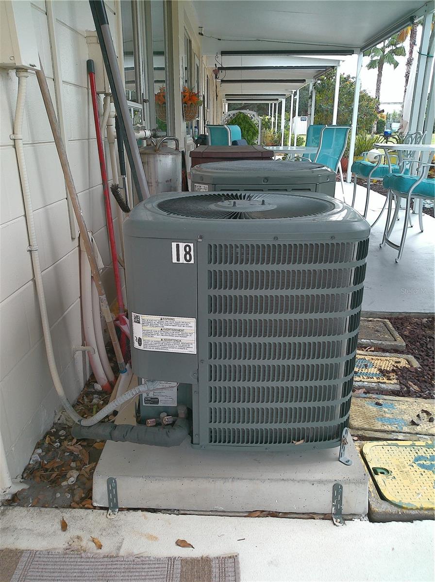 W7879946 Property Photo