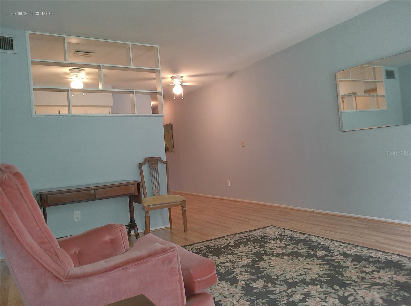 W7879946 Property Photo