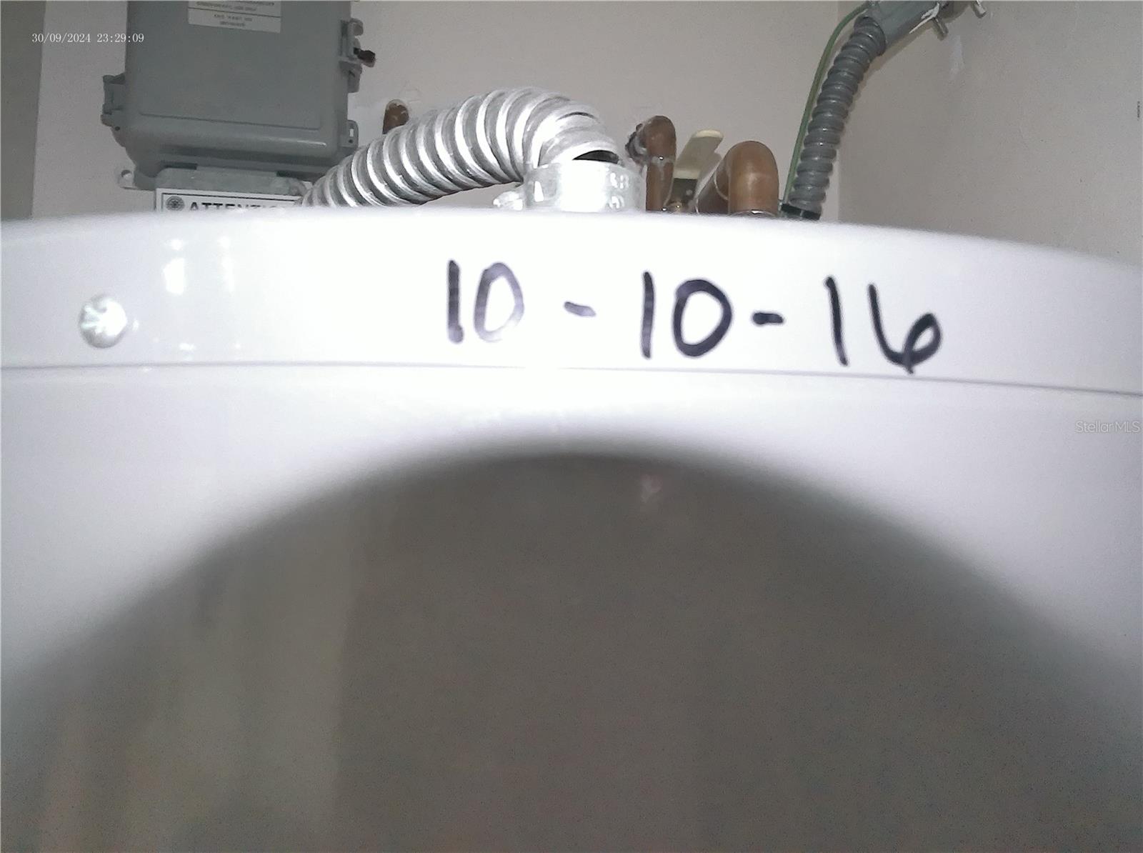 W7879946 Property Photo