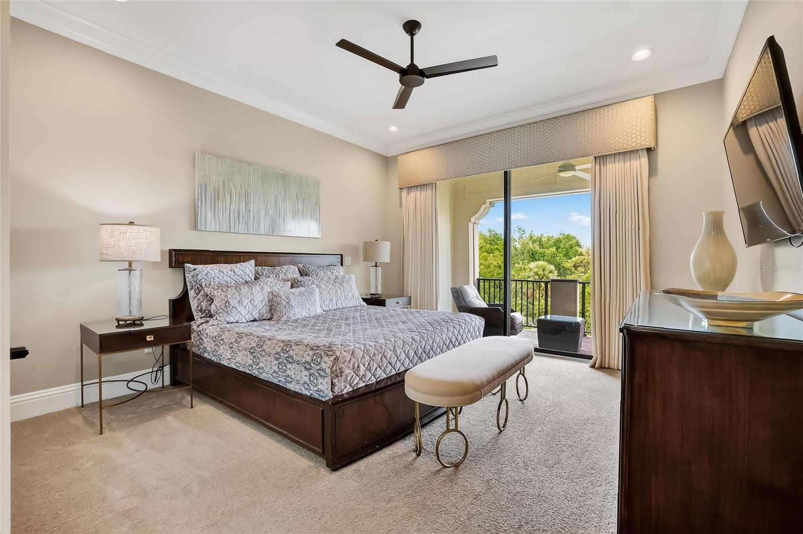 O6353227 Property Photo