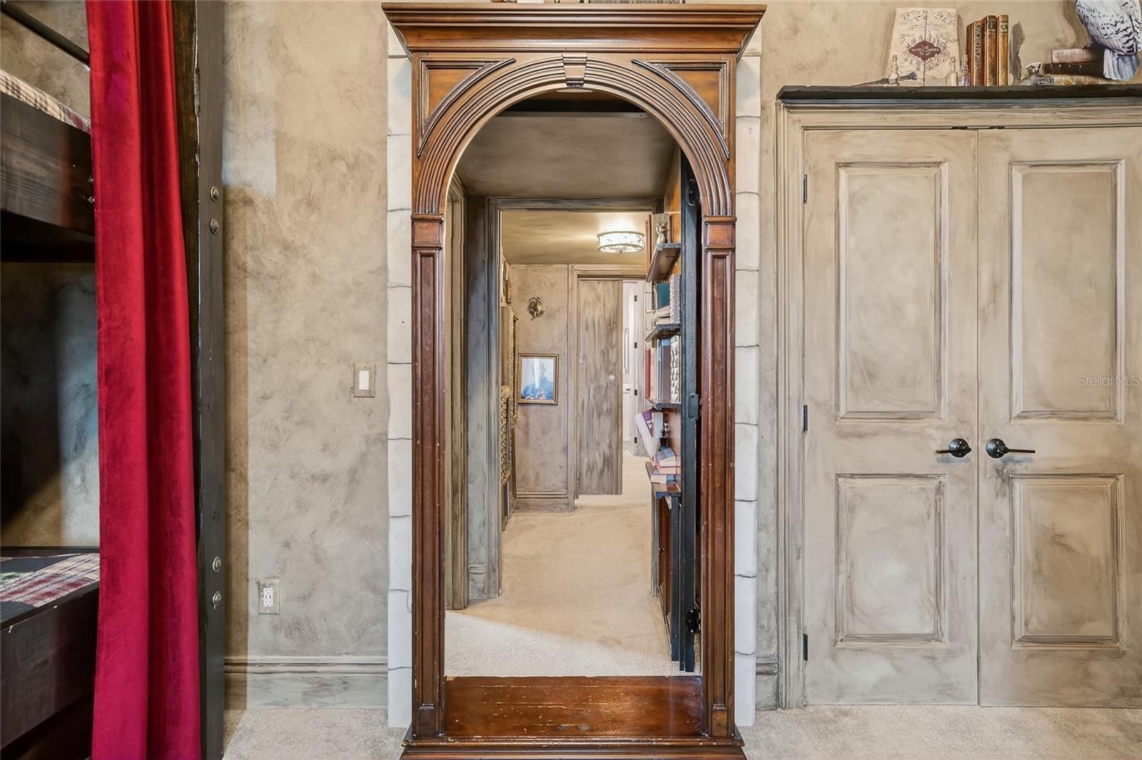 O6353227 Property Photo