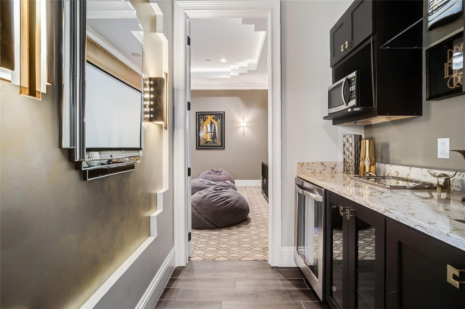 O6353227 Property Photo