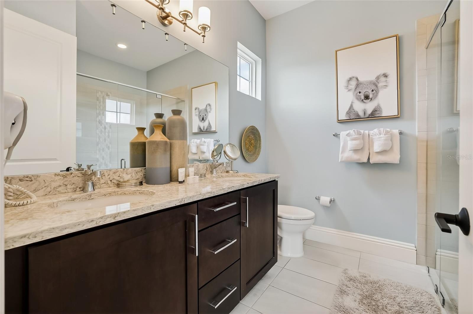 O6353227 Property Photo