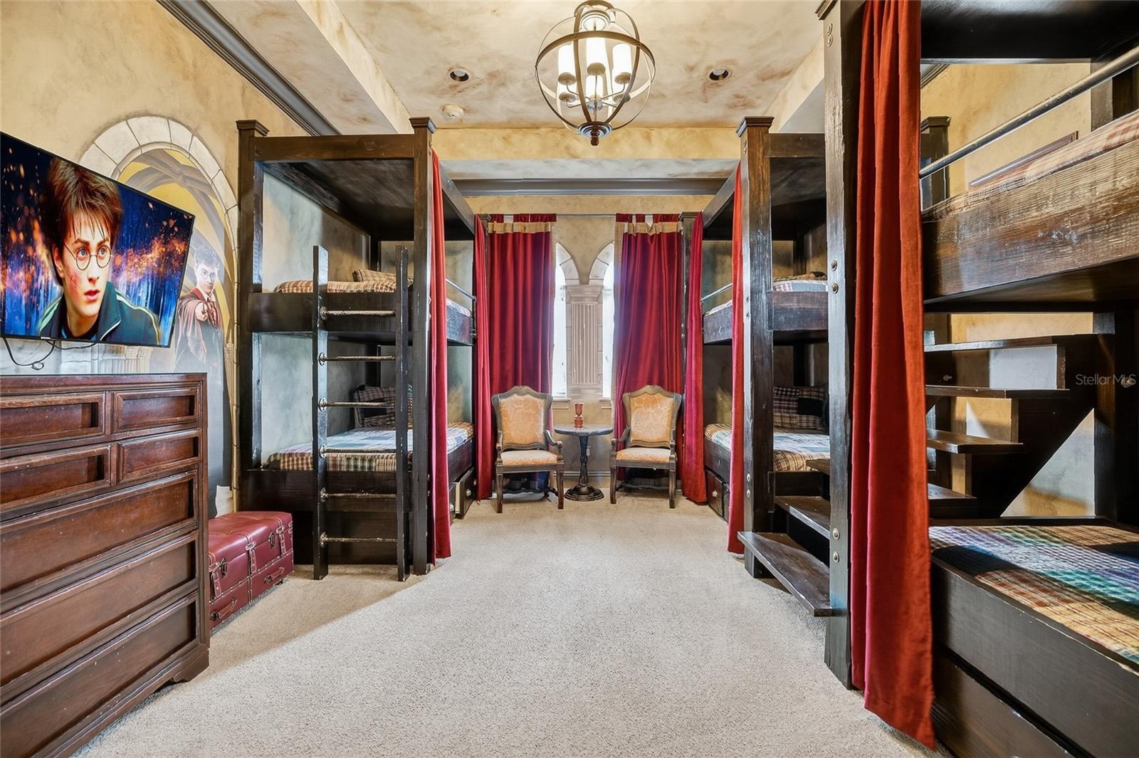 O6353227 Property Photo