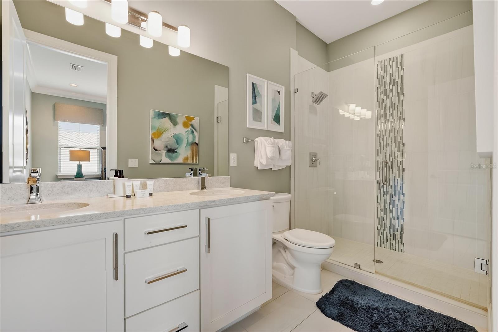 O6353227 Property Photo