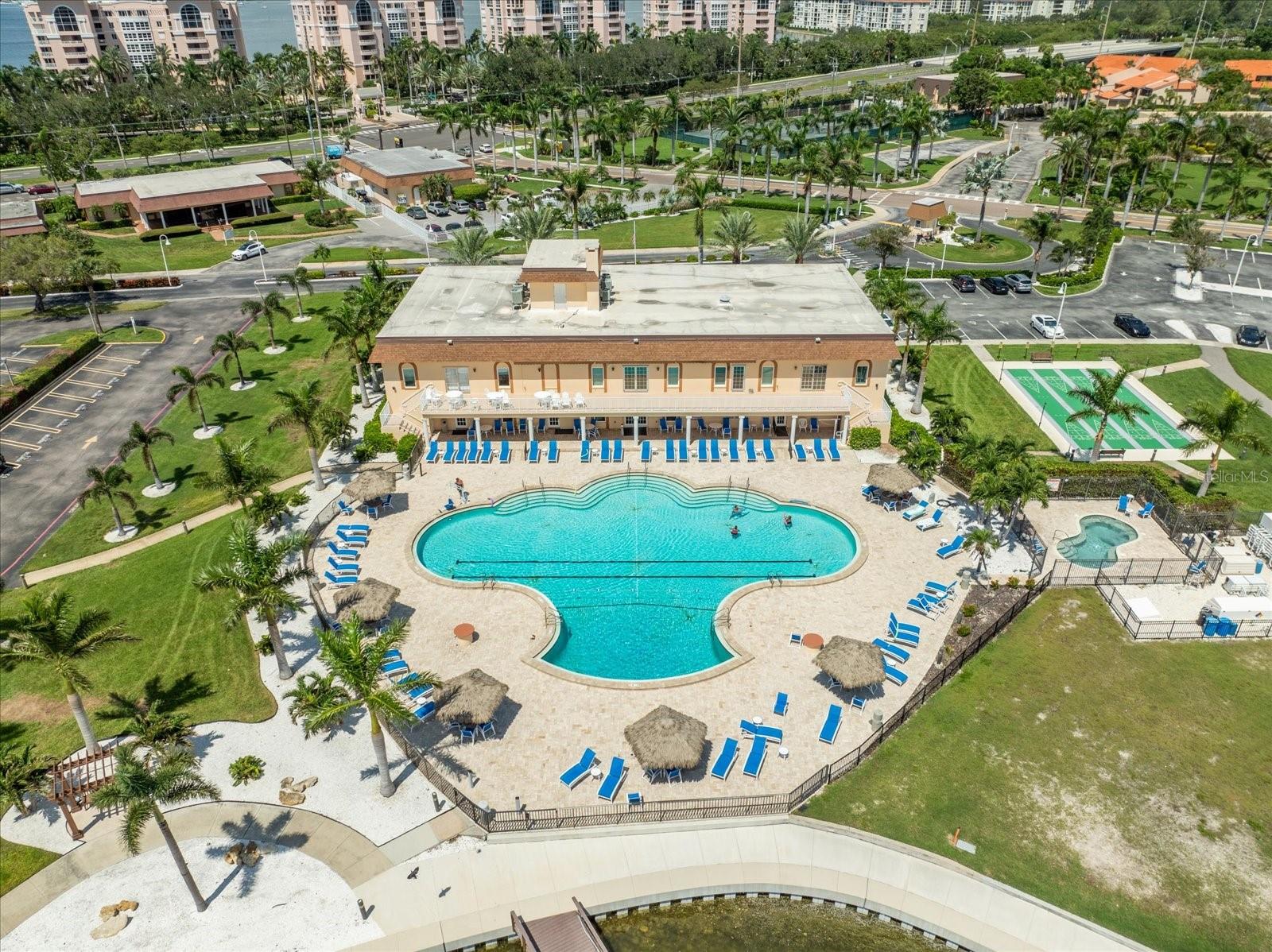 5200 BRITTANY DR S #303, ST PETERSBURG, FL, 33715