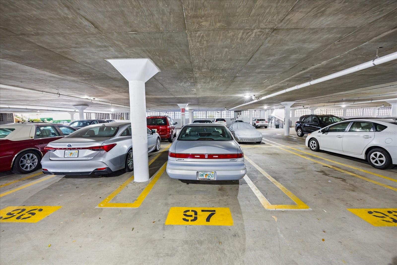 5200 BRITTANY DR S #303, ST PETERSBURG, FL, 33715