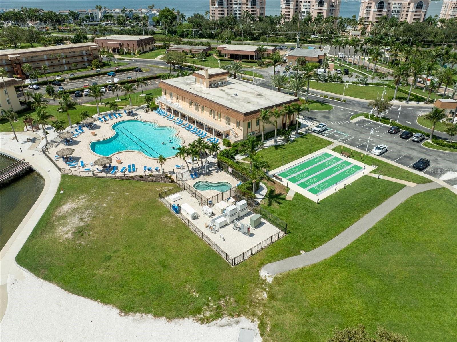 5200 BRITTANY DR S #303, ST PETERSBURG, FL, 33715