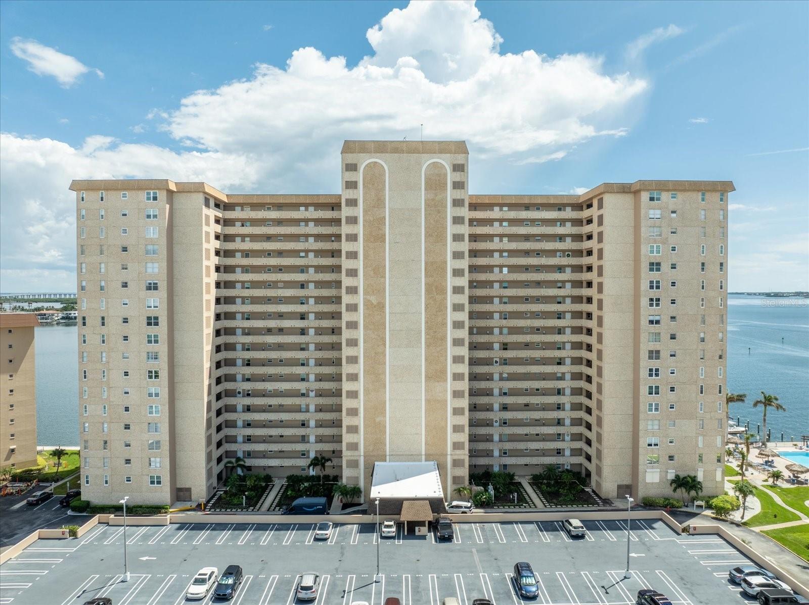 5200 BRITTANY DR S #303, ST PETERSBURG, FL, 33715