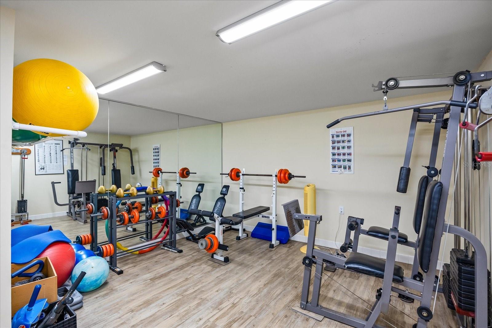 5200 BRITTANY DR S #303, ST PETERSBURG, FL, 33715