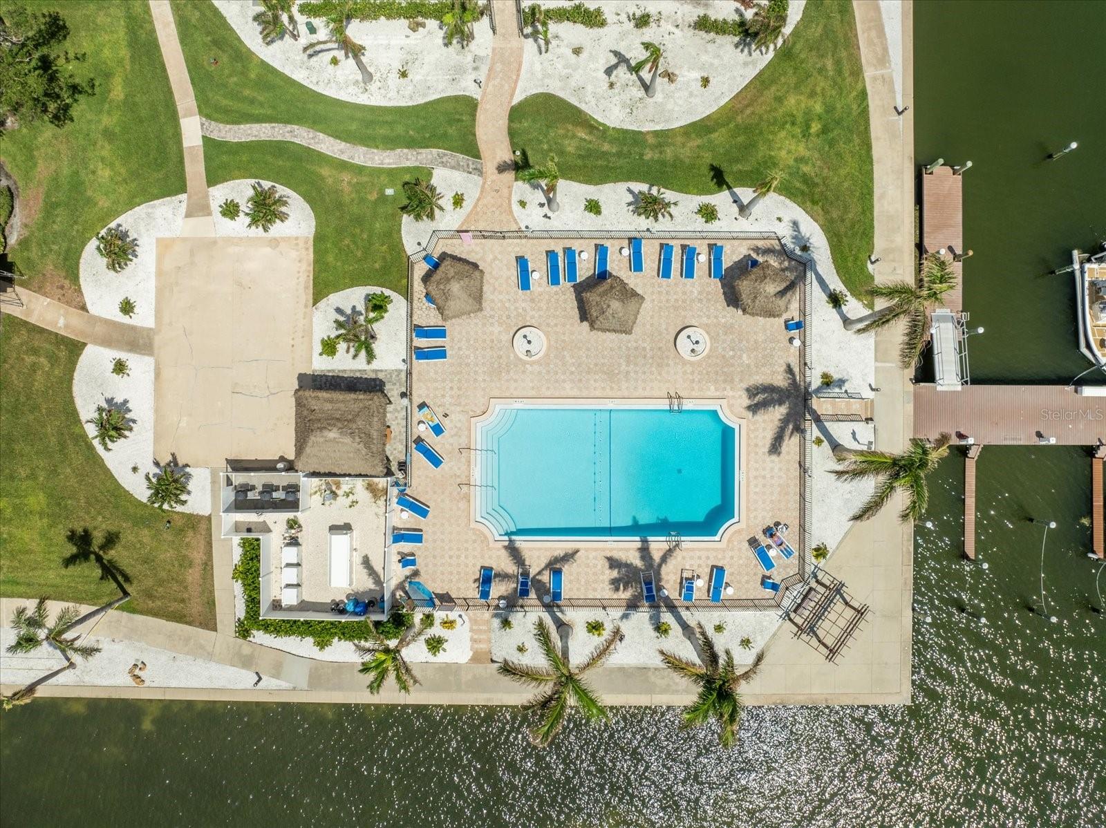 5200 BRITTANY DR S #303, ST PETERSBURG, FL, 33715