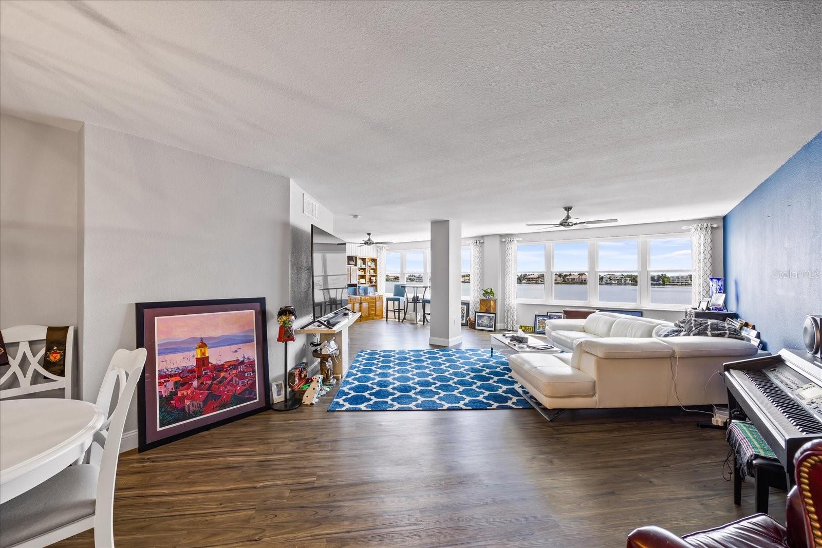 5200 BRITTANY DR S #303, ST PETERSBURG, FL, 33715