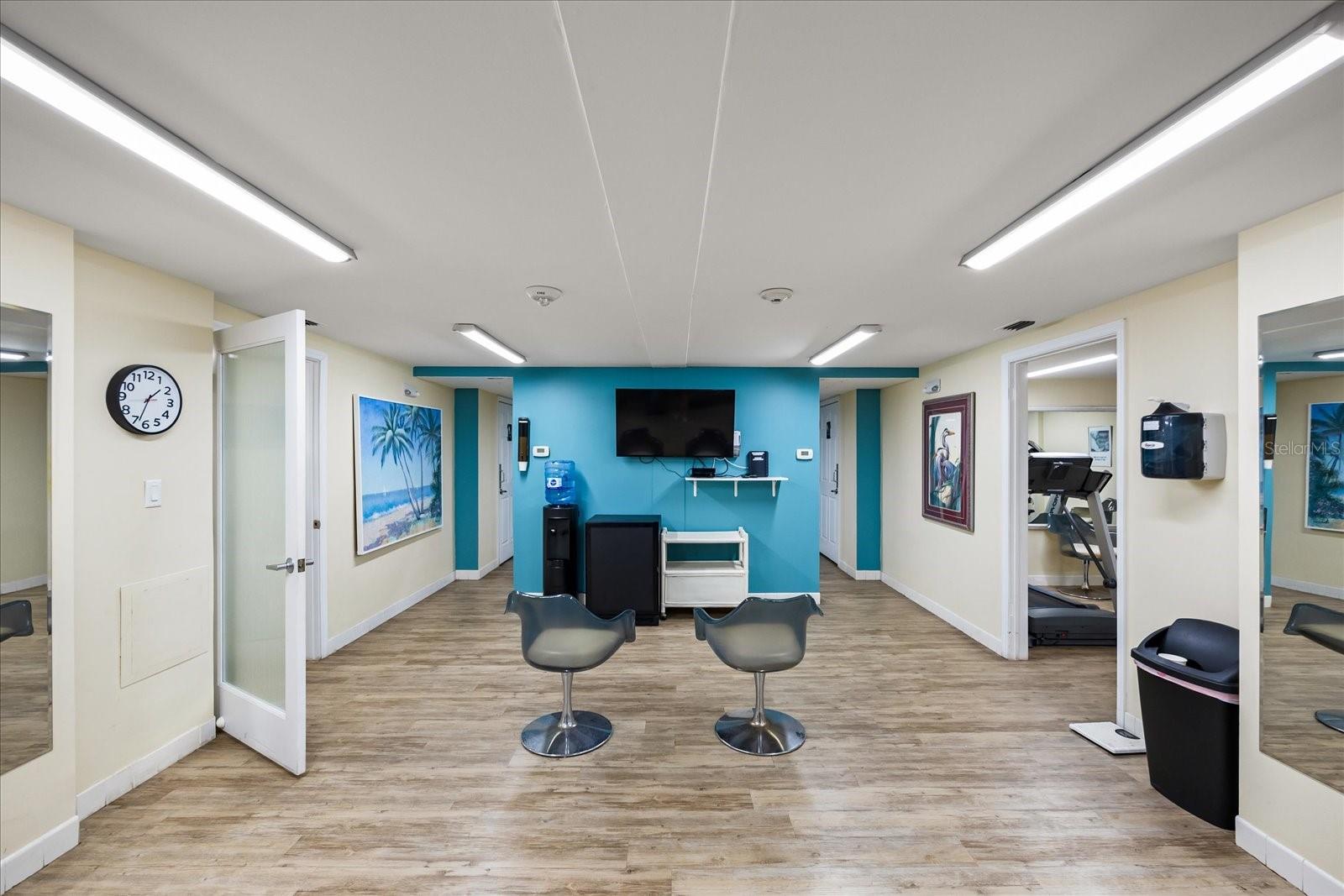 5200 BRITTANY DR S #303, ST PETERSBURG, FL, 33715