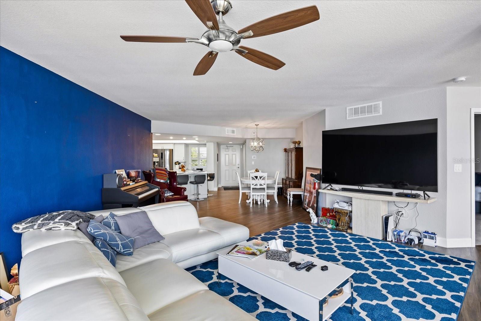 5200 BRITTANY DR S #303, ST PETERSBURG, FL, 33715