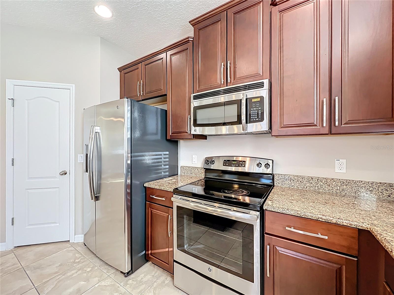 3280 PLUMLEE CT, GRAND ISLAND, FL, 32735