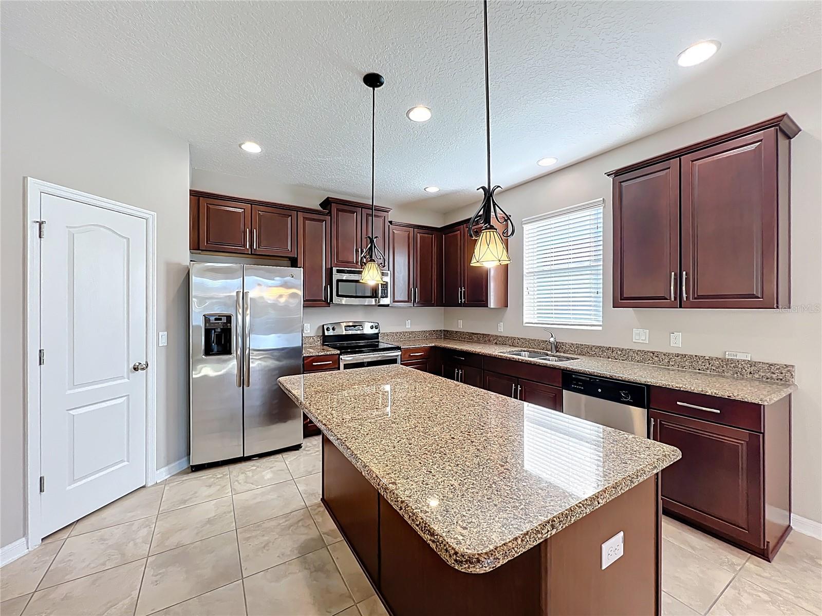 3280 PLUMLEE CT, GRAND ISLAND, FL, 32735