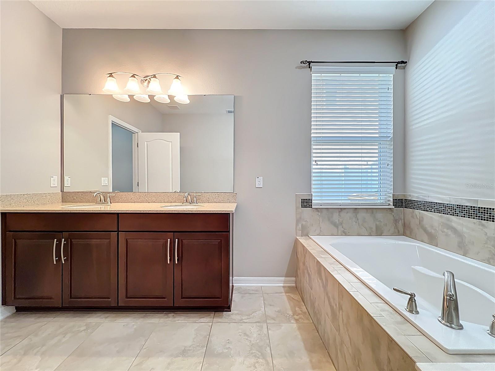 3280 PLUMLEE CT, GRAND ISLAND, FL, 32735