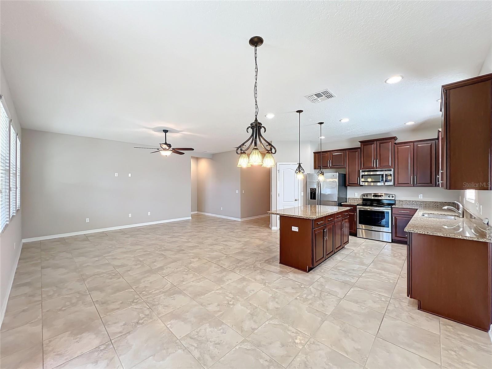 3280 PLUMLEE CT, GRAND ISLAND, FL, 32735