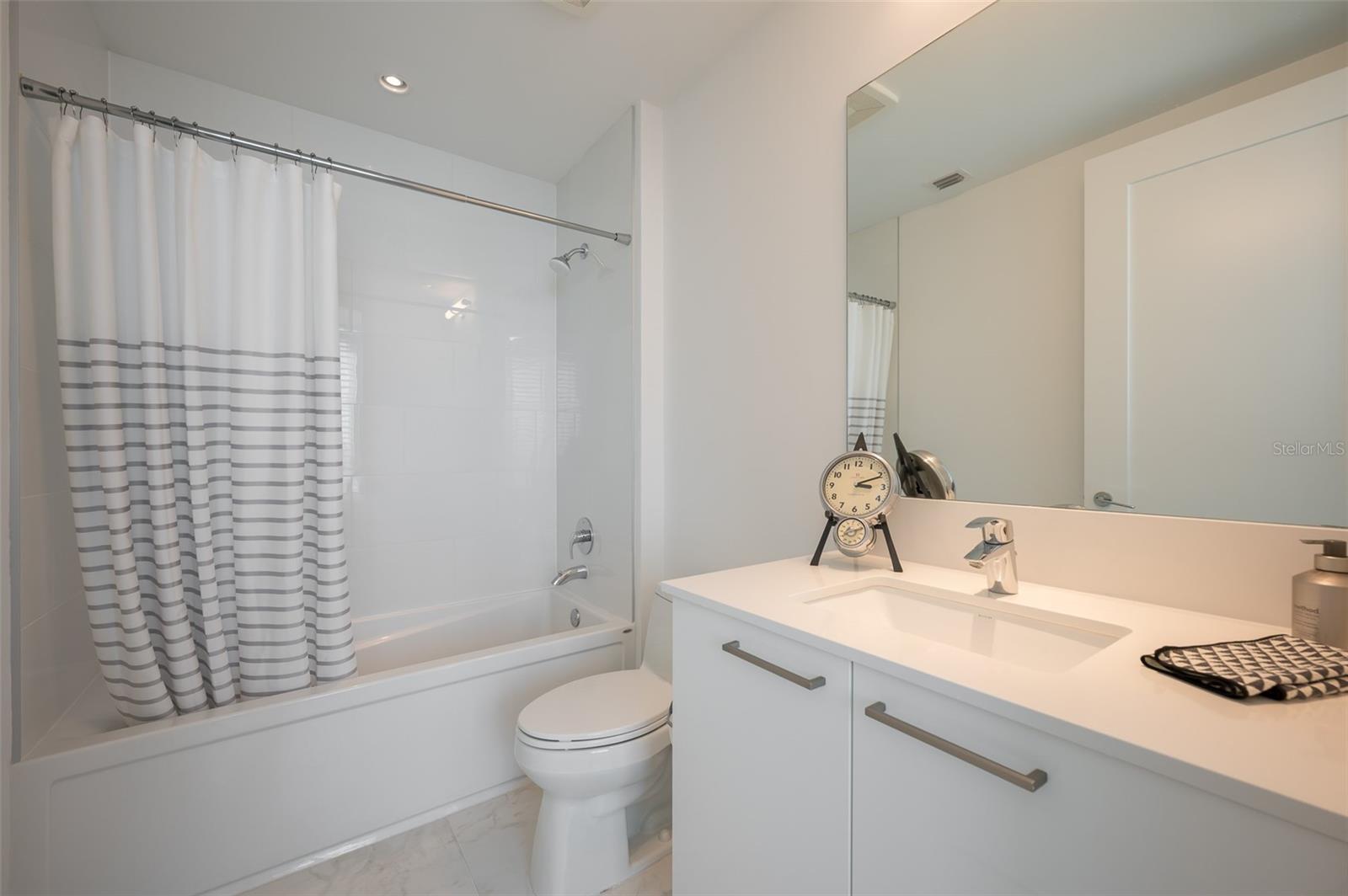 111 S PINEAPPLE AVE #1013, SARASOTA, FL, 34236