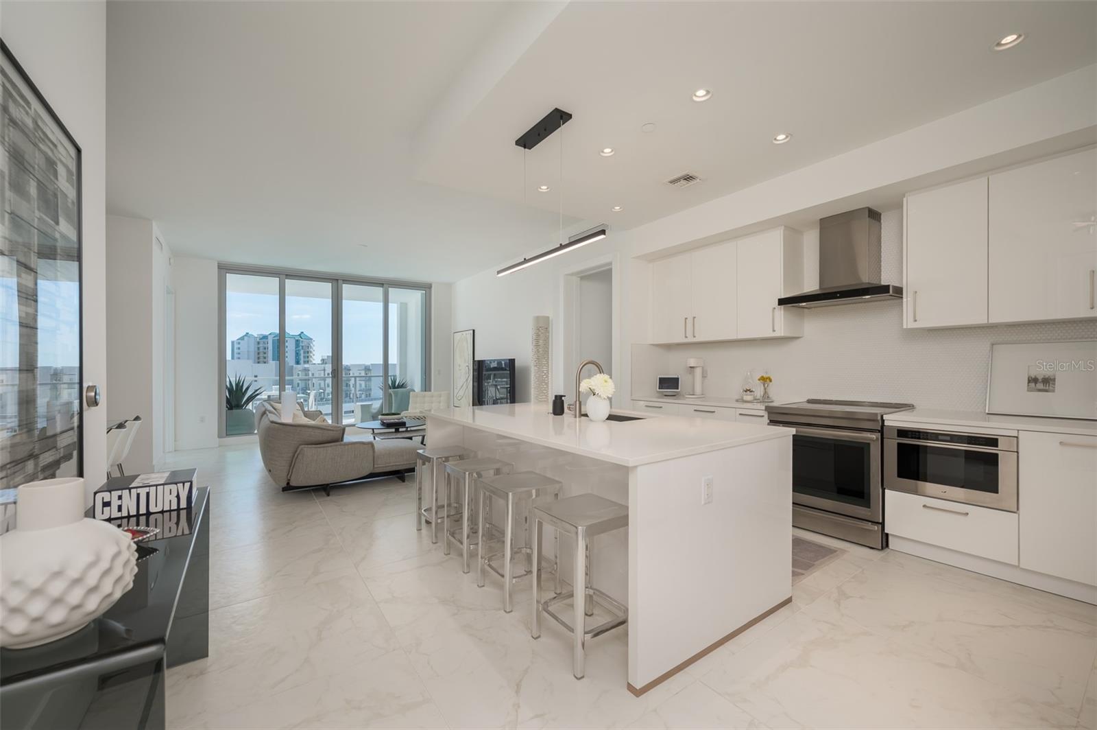 111 S PINEAPPLE AVE #1013, SARASOTA, FL, 34236