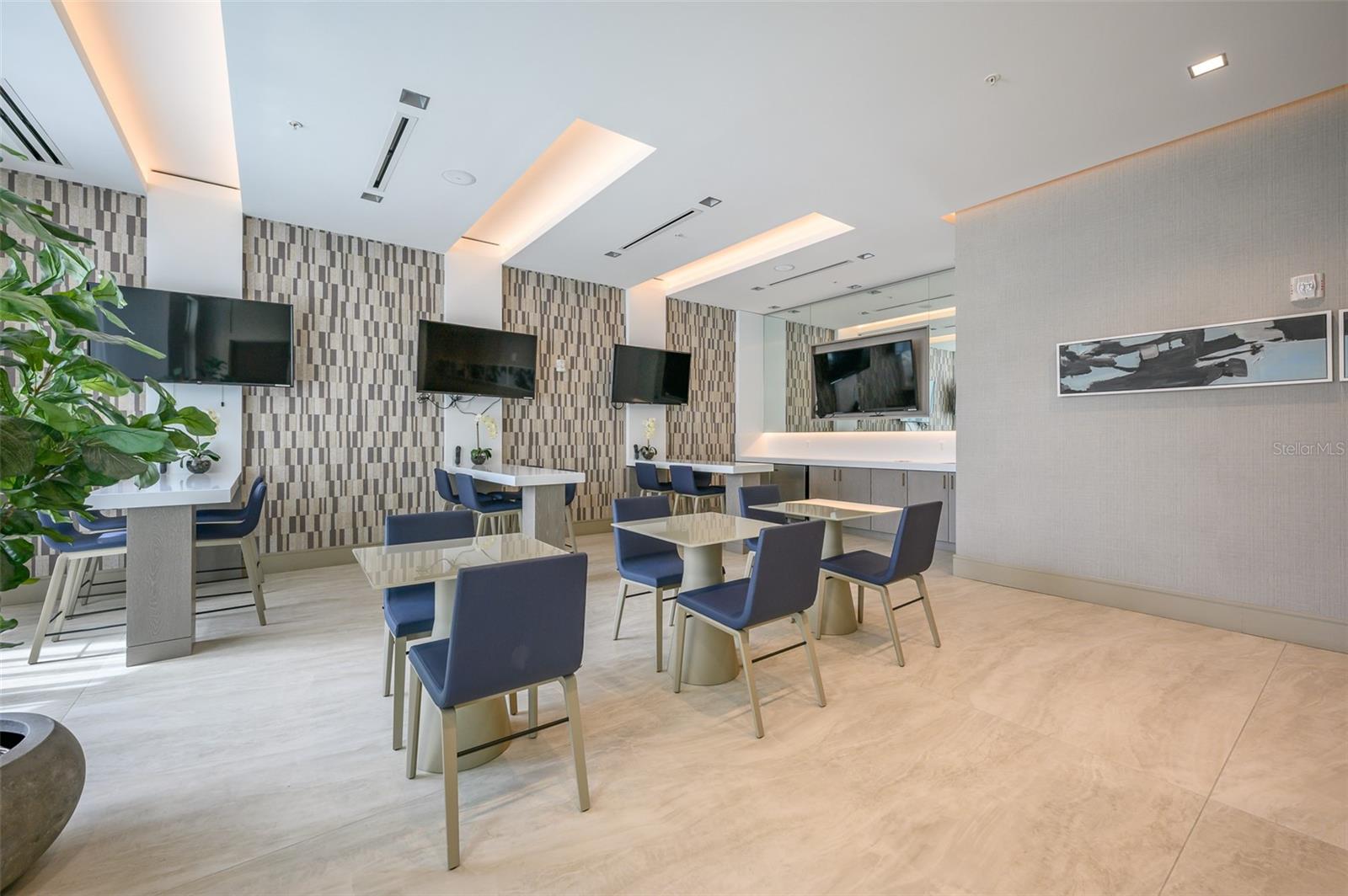 111 S PINEAPPLE AVE #1013, SARASOTA, FL, 34236