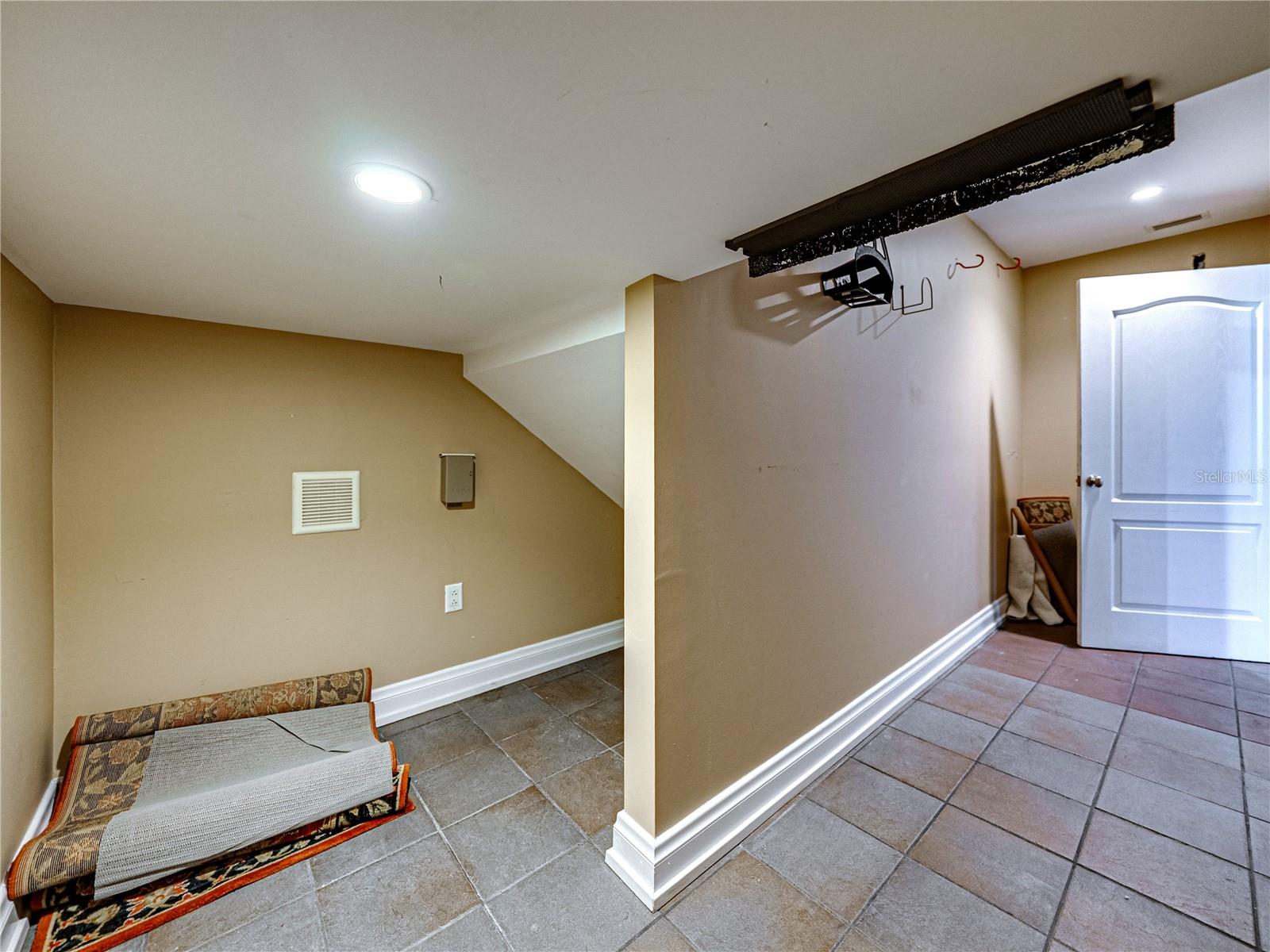 3001 W SAN RAFAEL ST, TAMPA, FL, 33629