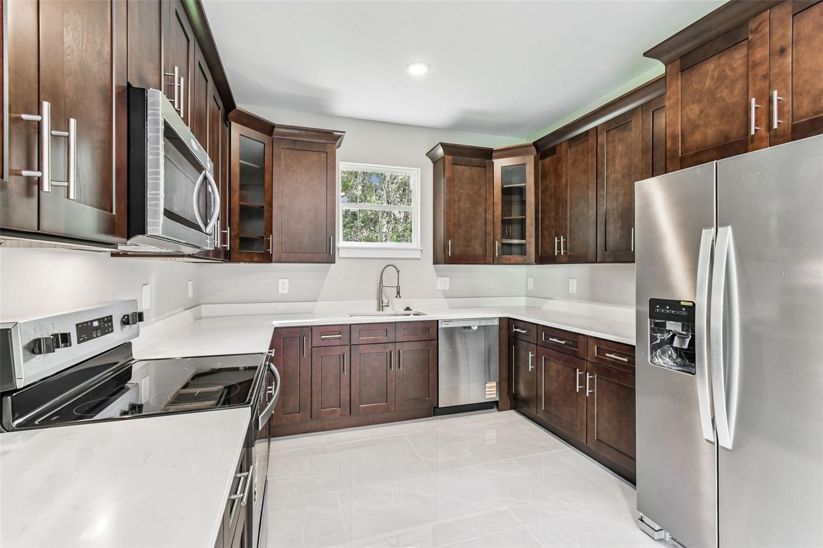 300 N LEMON AVE, BROOKSVILLE, FL, 34601