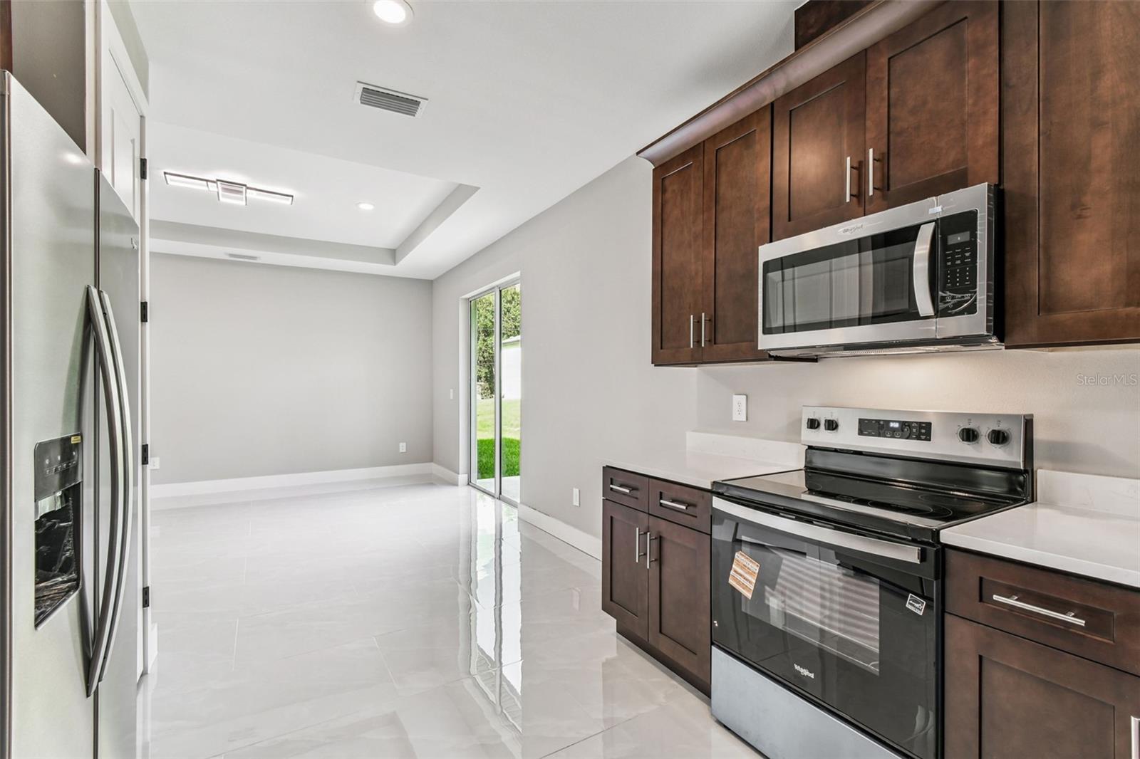 300 N LEMON AVE, BROOKSVILLE, FL, 34601