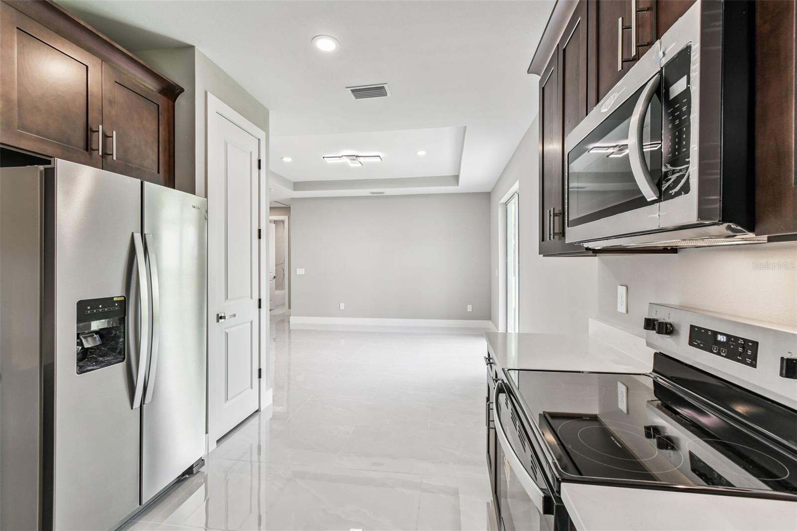 300 N LEMON AVE, BROOKSVILLE, FL, 34601