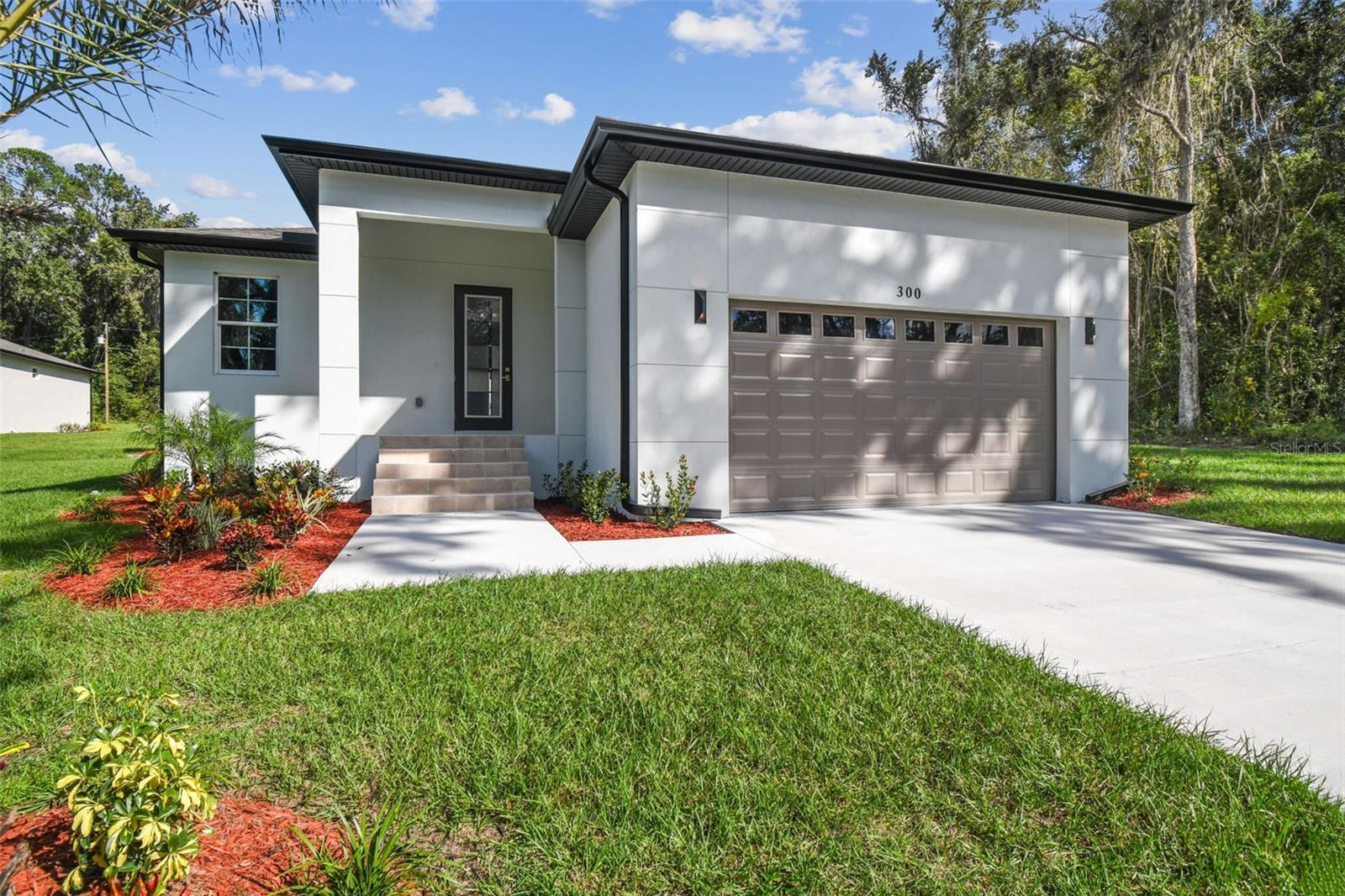 300 N LEMON AVE, BROOKSVILLE, FL, 34601