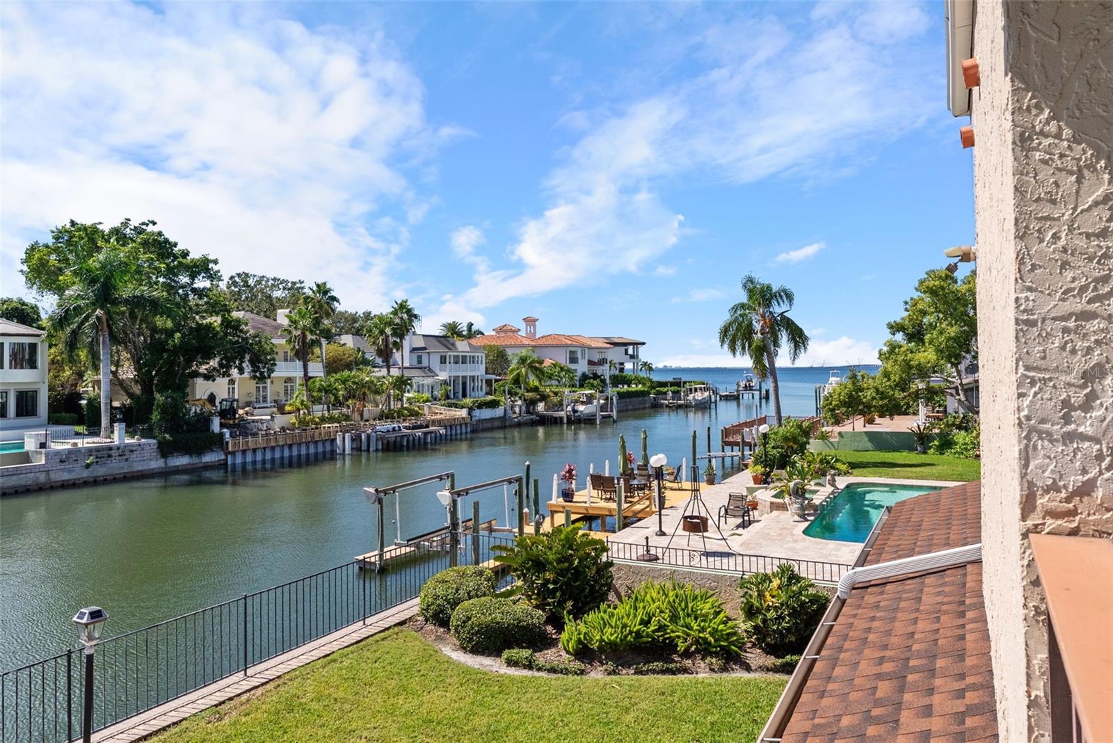 TB8438940 Property Photo