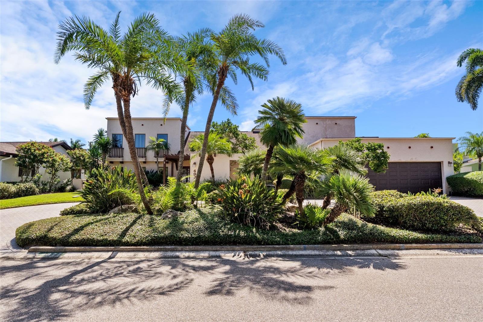 TB8438940 Property Photo