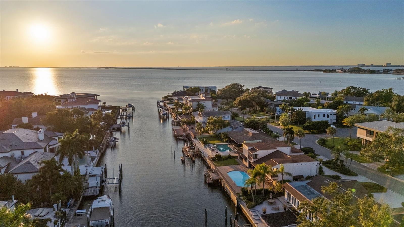 TB8438940 Property Photo