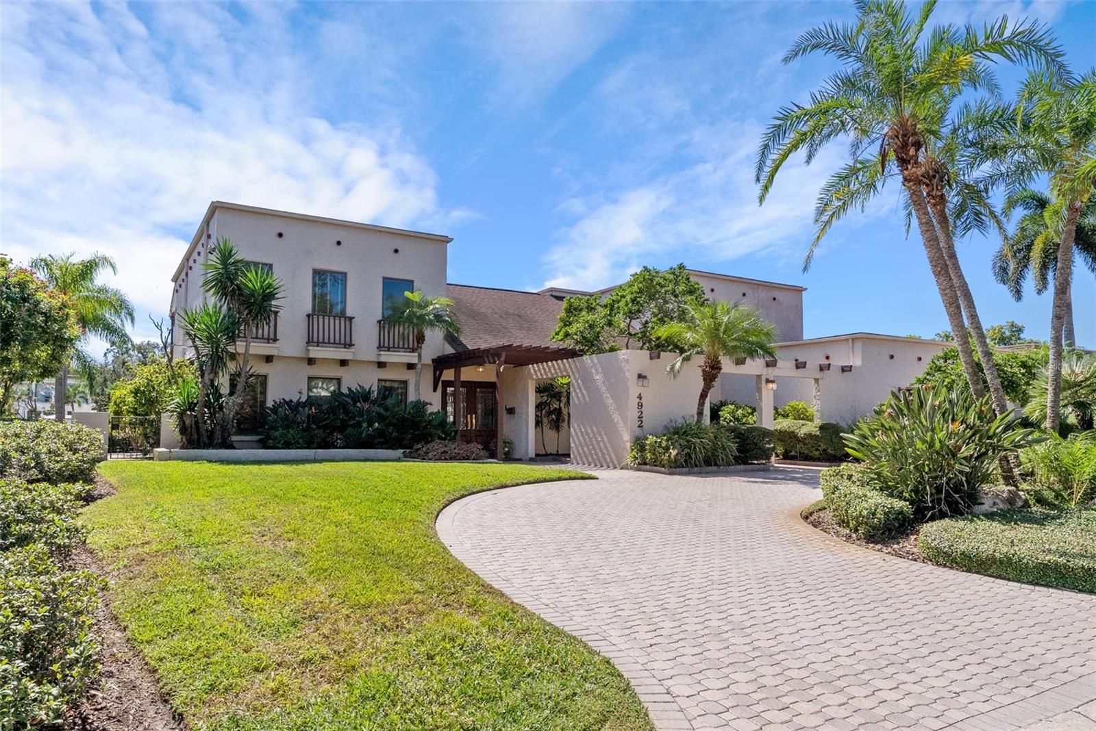 TB8438940 Property Photo