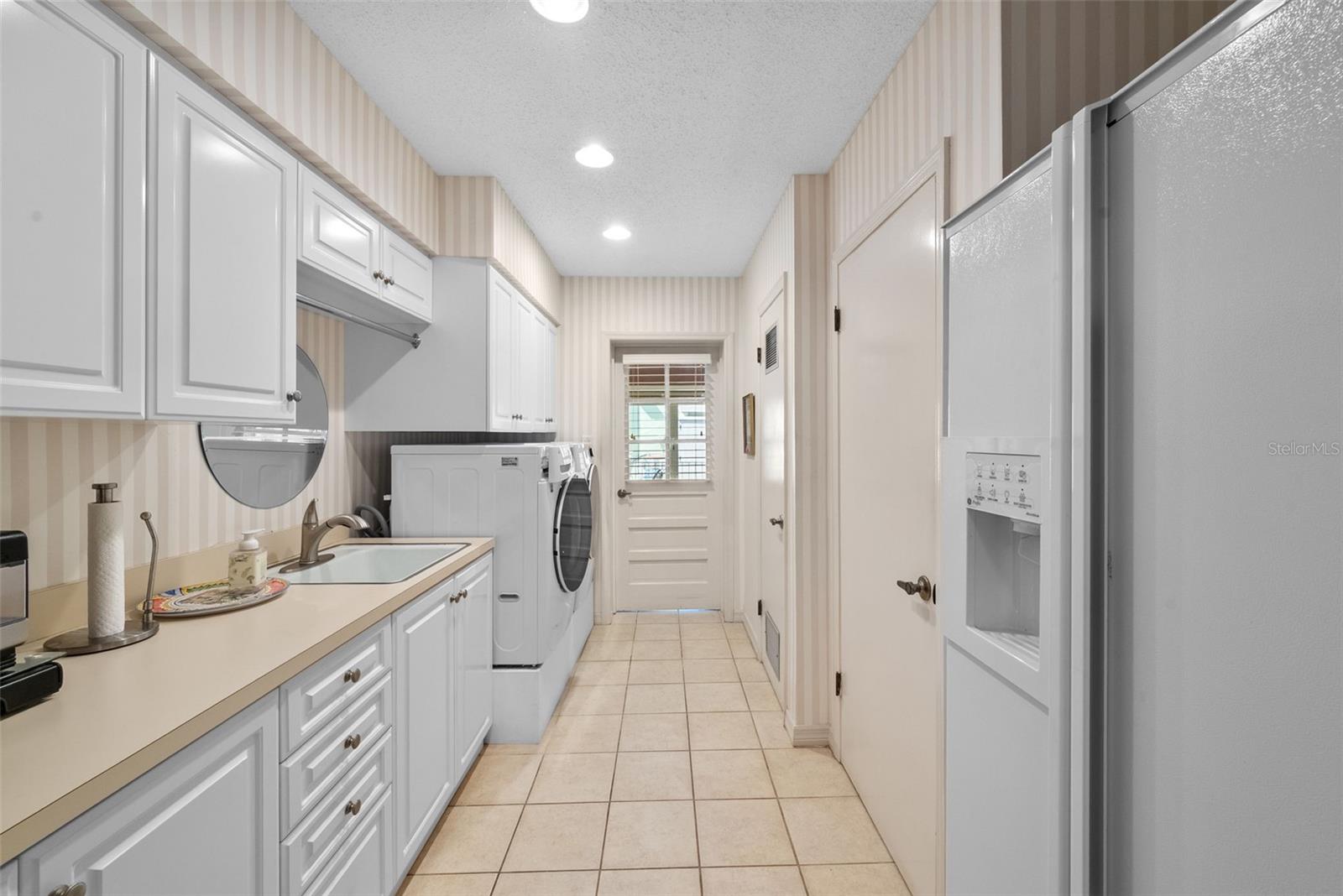 TB8438940 Property Photo